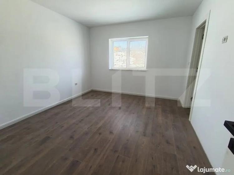 Apartament cu 4 camere semidecomandat în Central