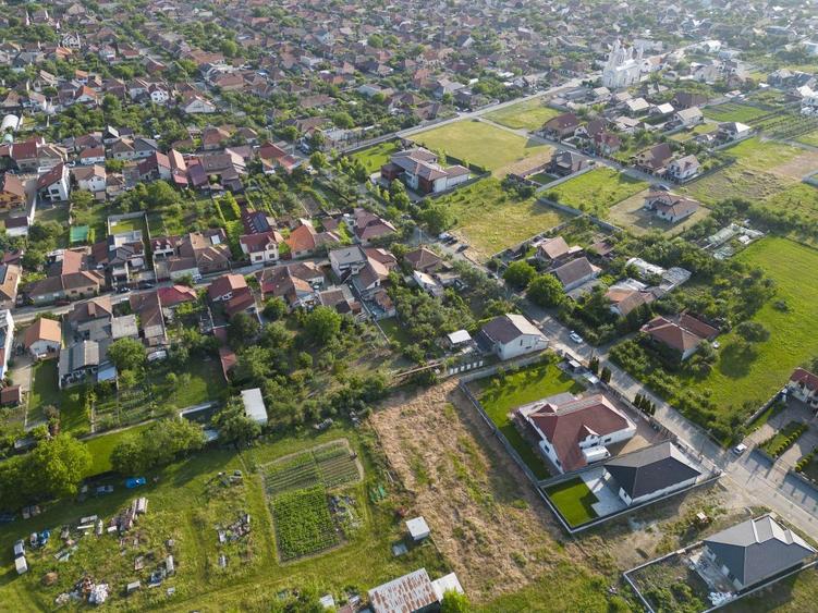 Teren intravilan 668 mp in Gradi?te, Arad - 14