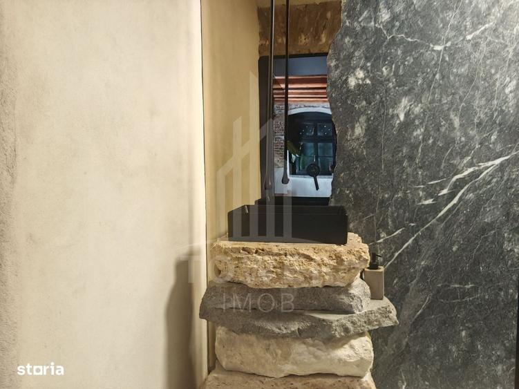 Apartament cu 3 camere în Orașul de Jos