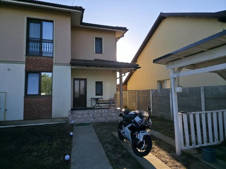 Casă cu 4 camere cu Teren 263 Mp în Utvin