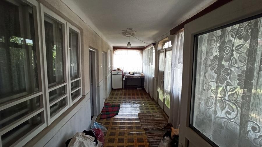 Casă individuală cu 3 camere cu Teren 2512 Mp în Traian (Zănești)