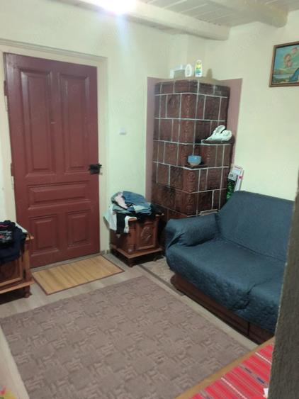 Casă cu 3 camere cu Teren 1800 Mp în Leiculești
