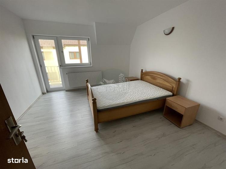 Casă cu 3 camere decomandat cu Canalizare în Ștrand