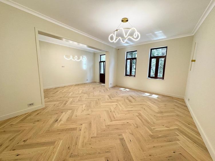 Apartament cu 4 camere în Dacia
