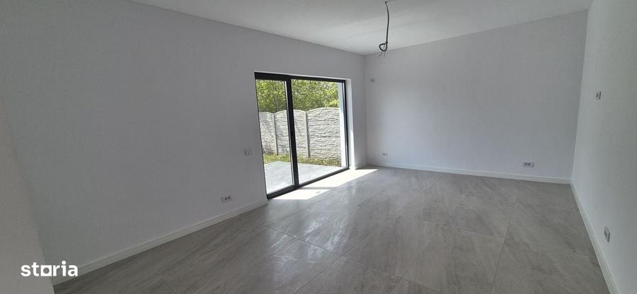 Casă cu 4 camere în Clinceni