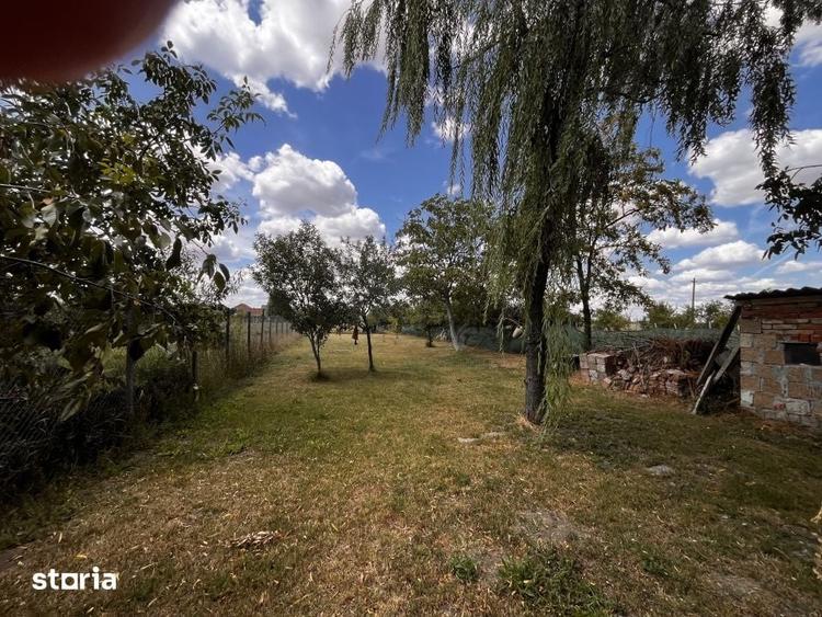 Casă cu 3 camere cu Teren 1094 Mp în Exterior Nord