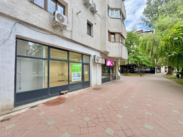 Spațiu comercial, de 45 mp, în Nicolina