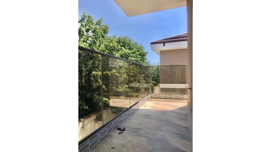 Casă individuală cu 5 camere cu Canalizare în Cernica