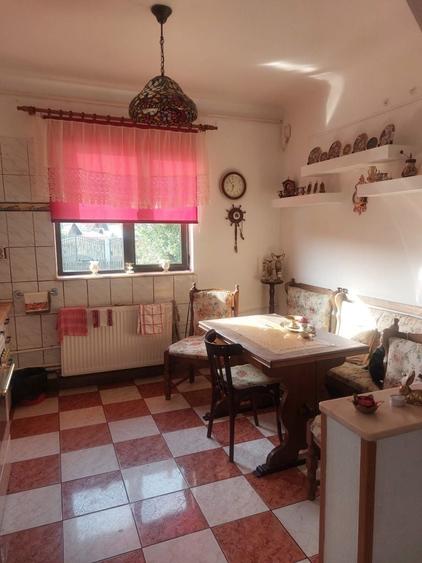 Casă cu 4 camere în Puchenii Mari