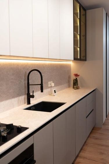 Apartament cu 3 camere decomandat în Tunari