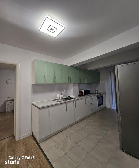 Apartament cu 3 camere decomandat în Iosia