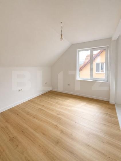 Duplex cu 4 camere cu Canalizare în Unirea