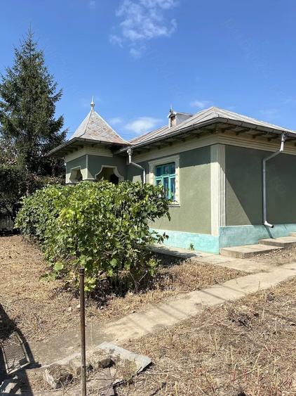 Casă cu 3 camere cu Teren 4000 Mp în Beștepe