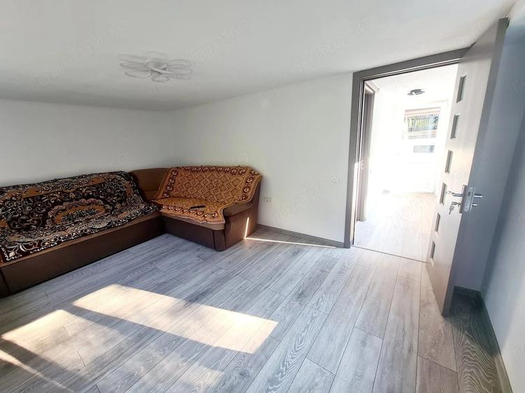 Casă cu 3 camere cu Teren 1800 Mp în Gătejești