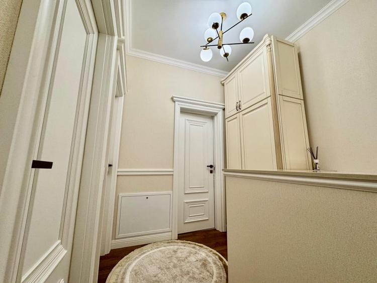 Apartament cu 3 camere semidecomandat, mobilat în Pipera
