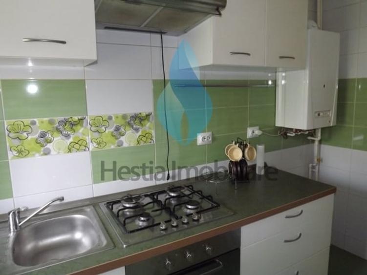 Apartament cu 2 camere decomandat în Podul de Fier