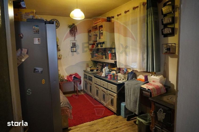 Casă cu 6 camere cu Teren 722 Mp în Bârsana