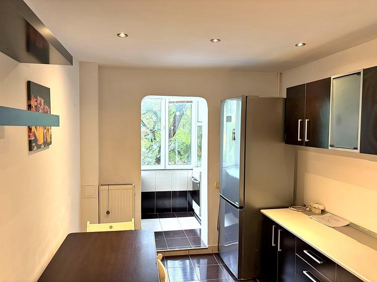 Apartament cu 2 camere decomandat în Băneasa