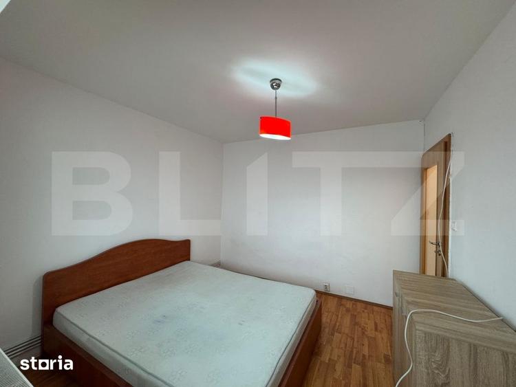 Apartament cu 3 camere decomandat în Sărari