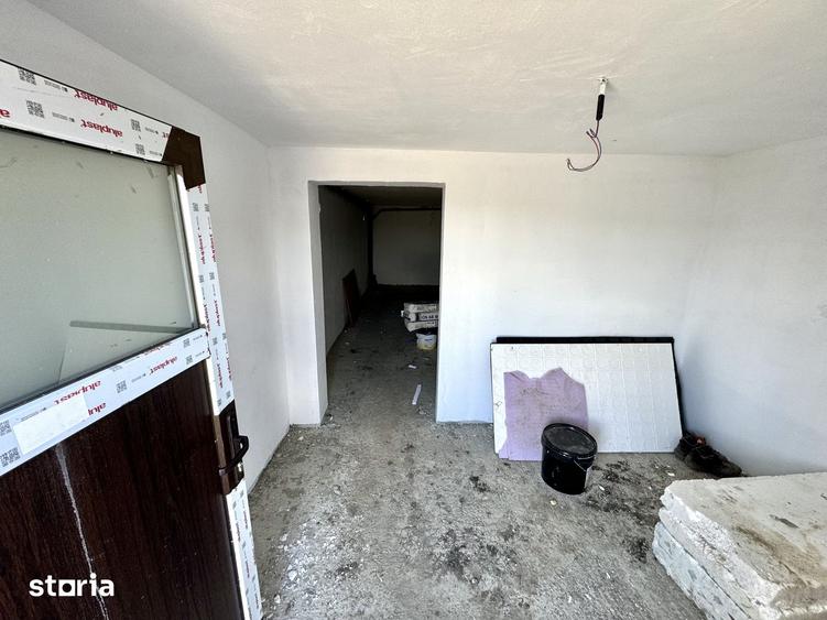 Casă cu 4 camere cu Teren 300 Mp în Valea Lupului