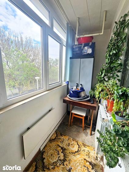 Apartament 2 camere, etaj 1, stradal, bloc lini?tit Micro 40 - 13