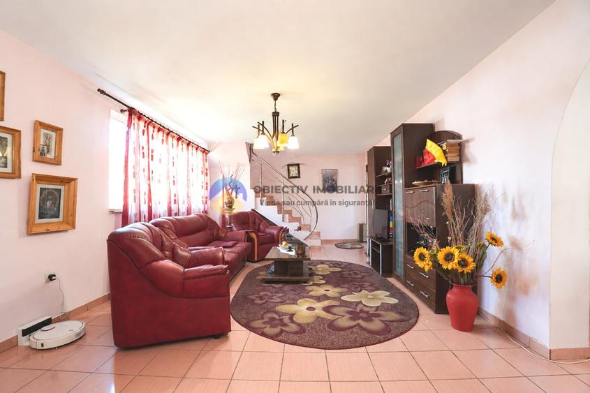 Casă individuală cu 4 camere cu Teren 1800 Mp în Bistrița