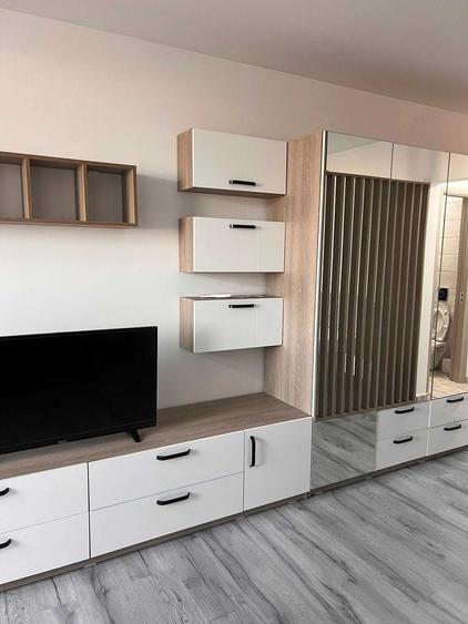 Garsonieră 30 mp, renovată, mobilată, 3 lifturi, metrou 2 minute - 1