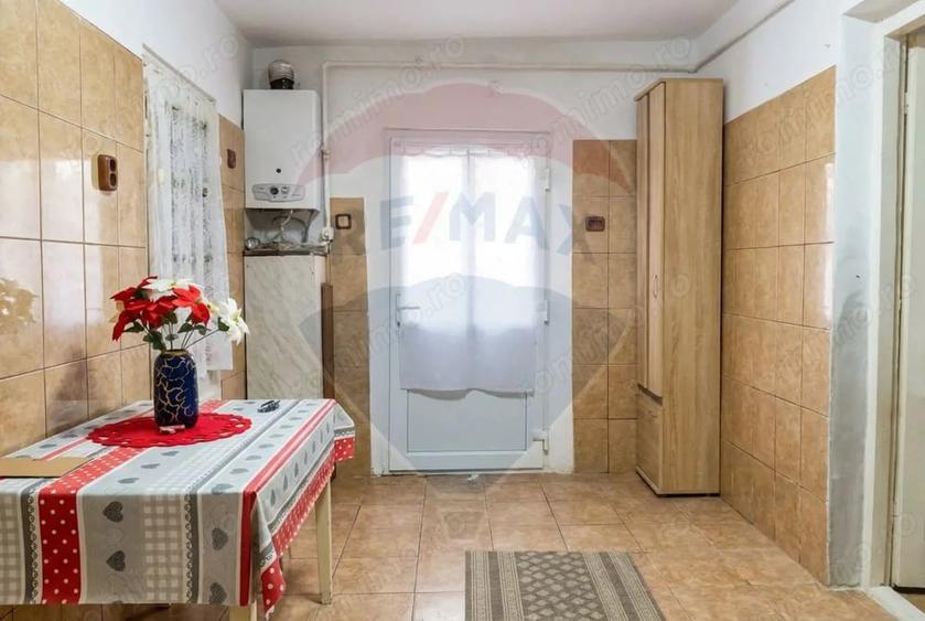 Apartament cu 2 camere in curte comuna - str. Ana Ipatescu - 3