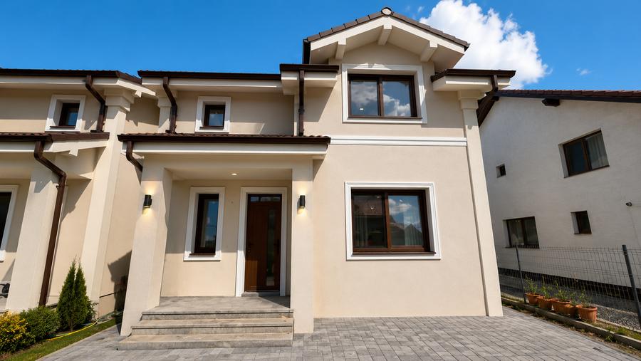 Duplex cu 4 camere cu Canalizare în Moșnița Nouă