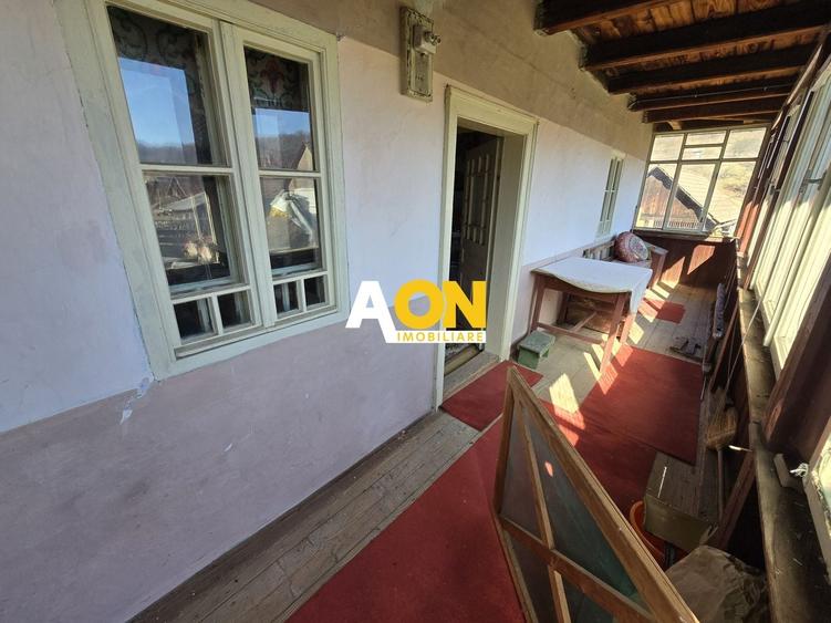 Casă individuală cu 2 camere cu Canalizare în Central