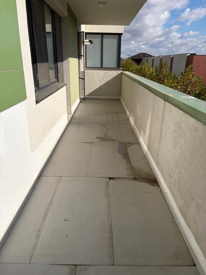 Apartament cu 3 camere decomandat în Titan