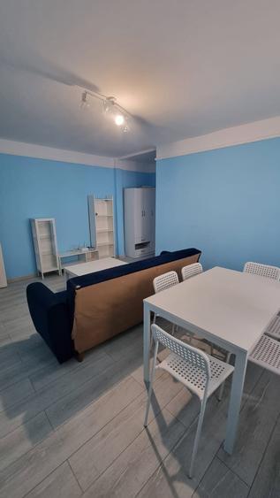 Apartament cu 2 camere nedecomandat în Central