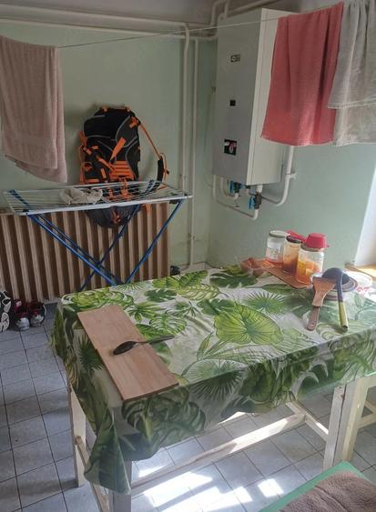 Casă cu 3 camere cu Teren 1960 Mp în Central