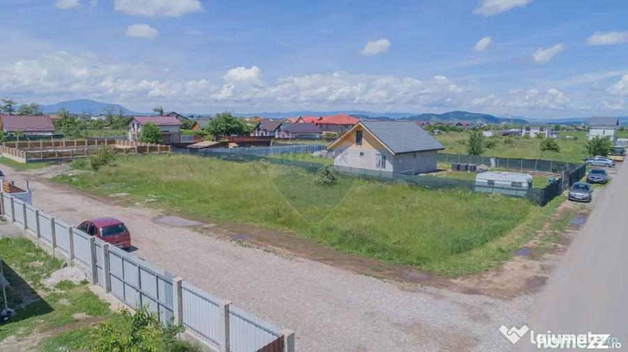Teren în Tărlungeni