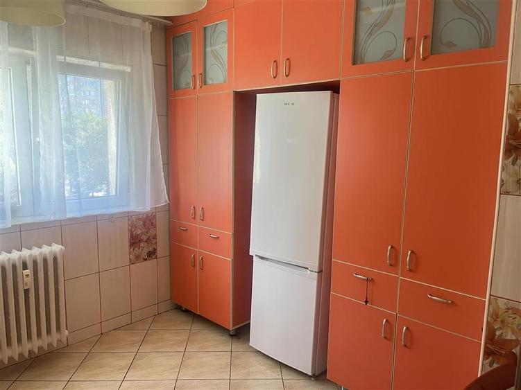 Apartament cu 2 camere decomandat, mobilat în Iancului