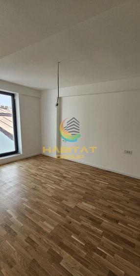 Apartament cu 2 camere decomandat în Mitropolie