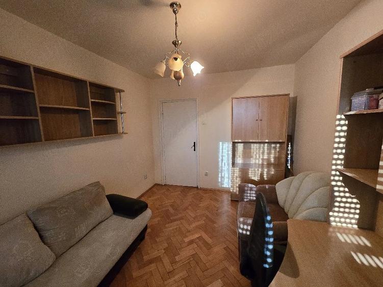 Apartament cu 2 camere semidecomandat în Progresul
