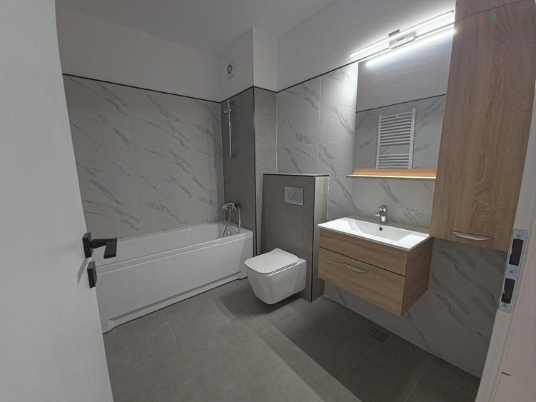 Apartament cu 3 camere decomandat, mobilat în Dacia