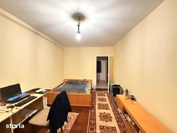 Apartament cu 3 camere semidecomandat în Olimpia-Stadion