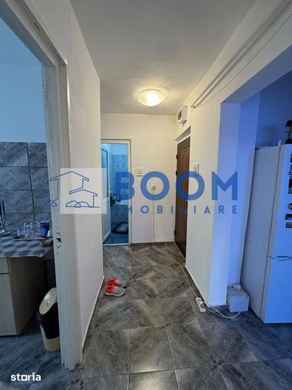 Apartament cu 3 camere decomandat în Ostroveni