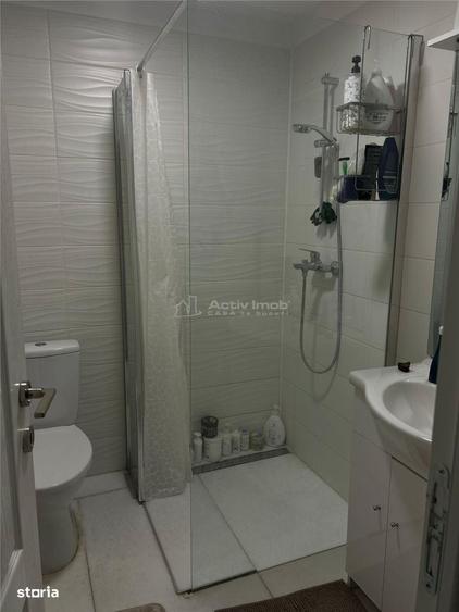 Casă cu 4 camere cu Teren 500 Mp în Central