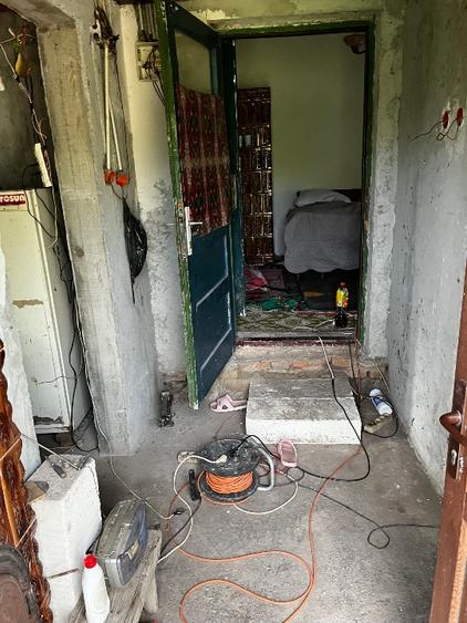 Casă cu 3 camere cu Teren 1700 Mp în Sălcioara