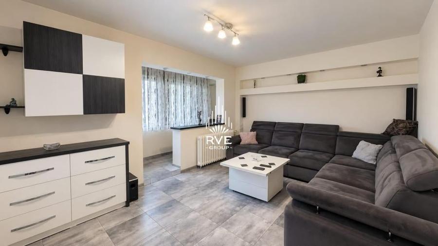 Apartament cu 3 camere în Drumul Taberei
