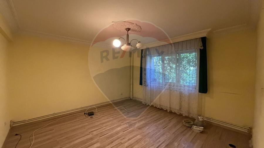 Apartament 3 camere de vanzare cu garaj, grădină in Str. Gării, Galati - 3