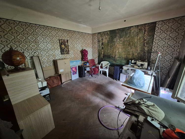 Casă cu 4 camere cu Teren 110 Mp în Central