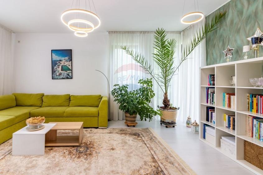 Casă / Vilă cu 4 camere de vânzare Tunari - 25