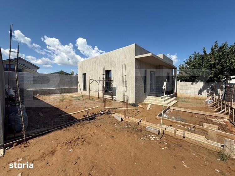 Casă cu 3 camere cu Teren 220 Mp în Malu Mare
