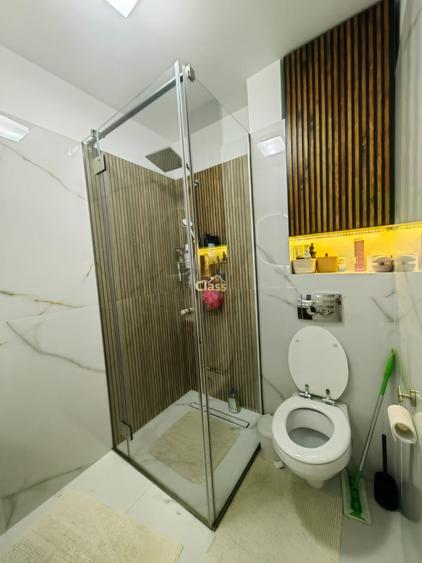 Apartament cu 3 camere decomandat, mobilat în Europa