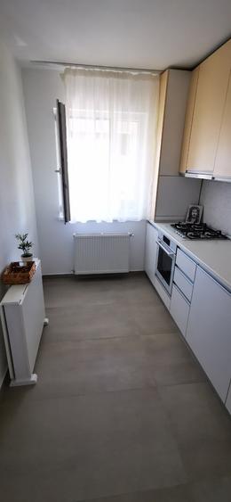Garsonieră decomandată în Apărătorii Patriei