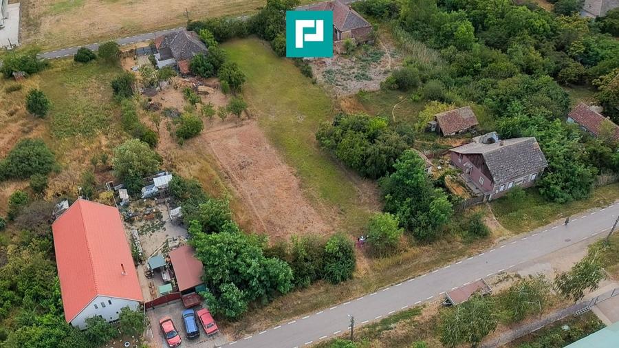 Teren Construcții intravilan de 714 mp, în Zerind